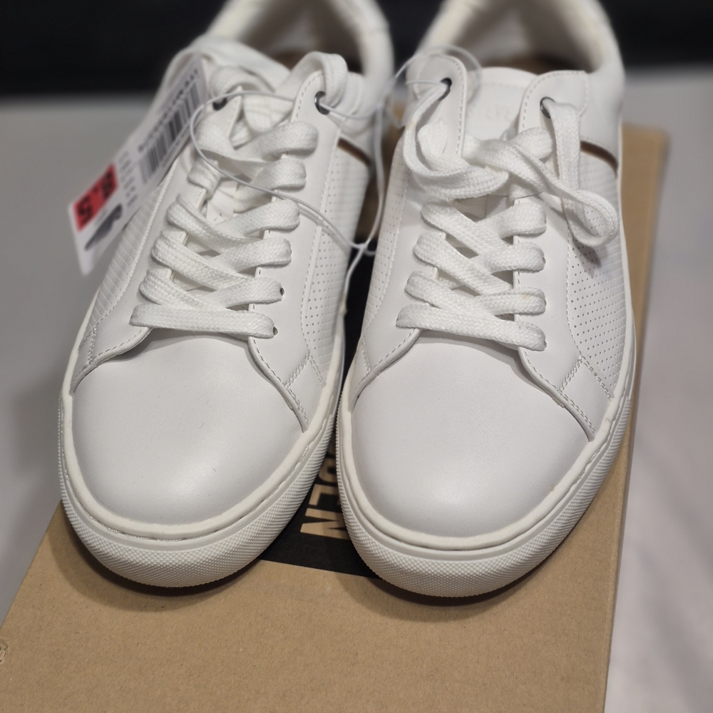 Classic White Men's Sneakers